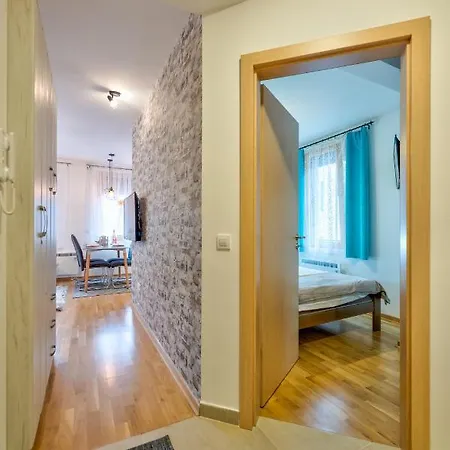 Le Sorelle Apartment *